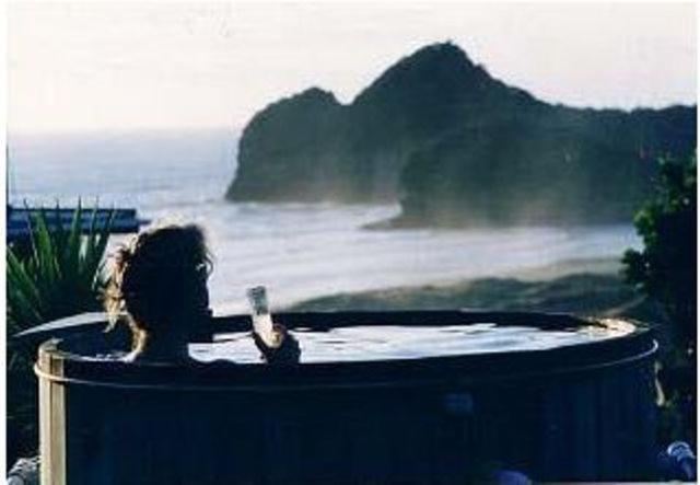 Bethells Beach Cottages Екстер'єр фото