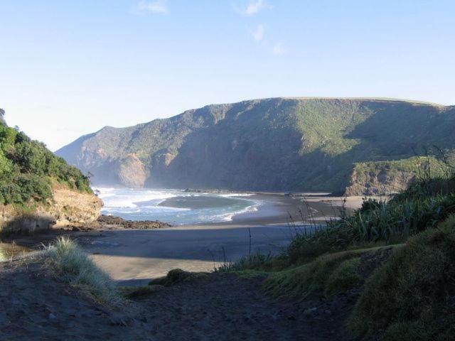 Bethells Beach Cottages Екстер'єр фото