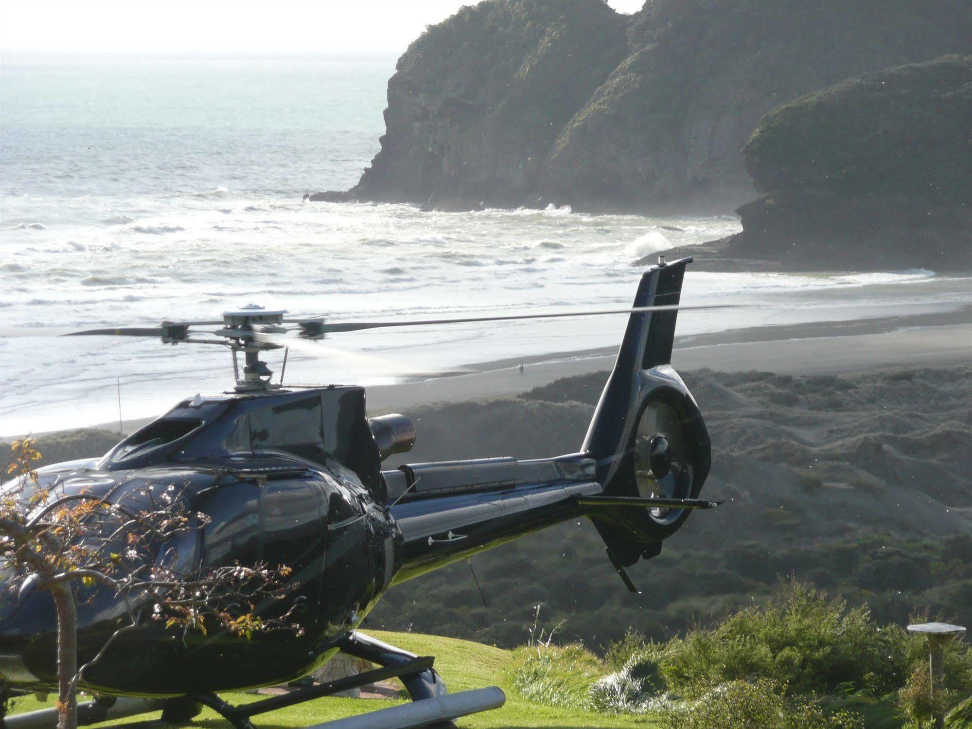 Bethells Beach Cottages Екстер'єр фото