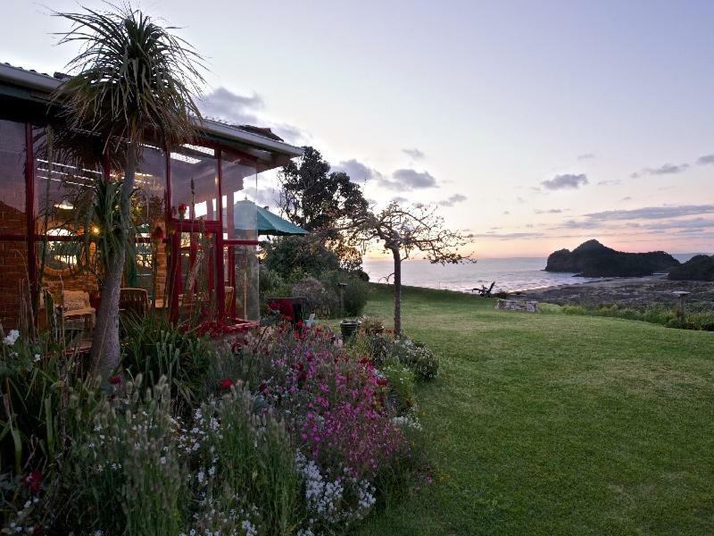 Bethells Beach Cottages Екстер'єр фото